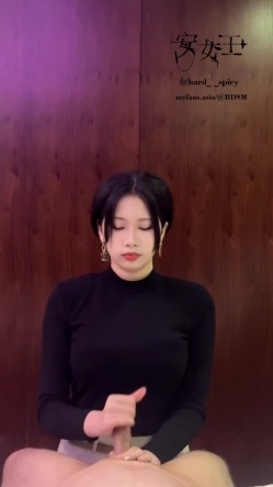 【安女王】龟头调教，手指，辣椒，串珠插马眼，手淫教学，大哥叫声享受 截图4