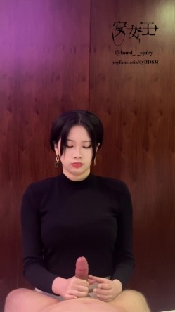 【安女王】龟头调教，手指，辣椒，串珠插马眼，手淫教学，大哥叫声享受 截图5
