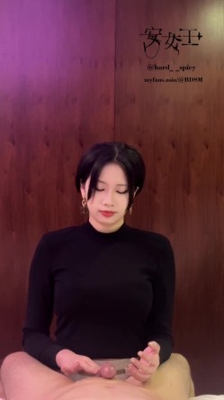 【安女王】龟头调教，手指，辣椒，串珠插马眼，手淫教学，大哥叫声享受 截图15