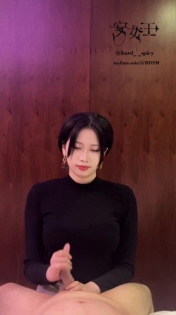 【安女王】龟头调教，手指，辣椒，串珠插马眼，手淫教学，大哥叫声享受 截图16