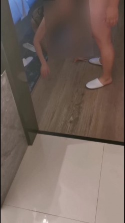 对话淫荡，顶级绿帽反差人妻【嫂子爱露出】大杂烩系列，各种3P4P调教，从头干到尾，全程无尿点 截图3