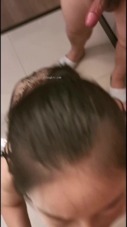 对话淫荡，顶级绿帽反差人妻【嫂子爱露出】大杂烩系列，各种3P4P调教，从头干到尾，全程无尿点 截图8