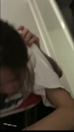 《精品泄密》一个英语老师一个良家人妻两位反差婊日常不雅自拍视图流出 前者骚后者更骚 截图3
