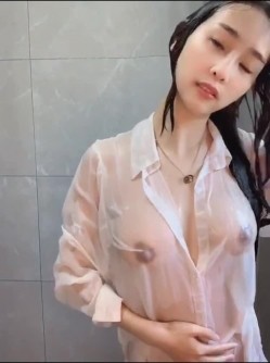 这味小姐姐颜值在线啊 超有韵味 有谁认识的吗 貌似位极品主播喔 截图7