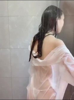 这味小姐姐颜值在线啊 超有韵味 有谁认识的吗 貌似位极品主播喔 截图12
