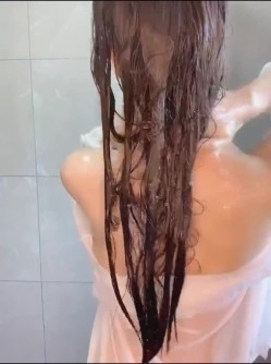 这味小姐姐颜值在线啊 超有韵味 有谁认识的吗 貌似位极品主播喔 截图14