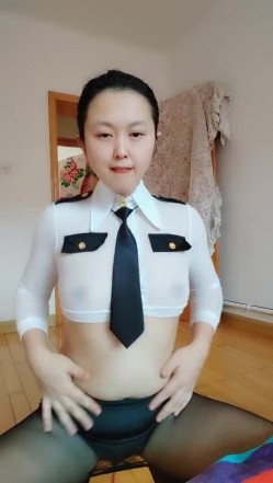 寒假下海的语文老师、小少妇很骚：怎么我离婚你要娶我啊，你要娶我我就离婚，我会喷水啊。白浆淫流一地，骚死哦，老公满足不了！ 截图5