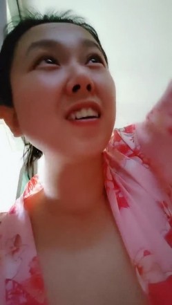 寒假下海的语文老师、小少妇很骚：怎么我离婚你要娶我啊，你要娶我我就离婚，我会喷水啊。白浆淫流一地，骚死哦，老公满足不了！ 截图10
