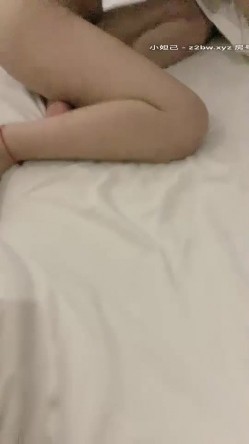 爆干骚妹双马尾粉穴JK装妹子和炮友啪啪，翘起屁股用笔插菊花手指扣弄抽插猛操 截图4