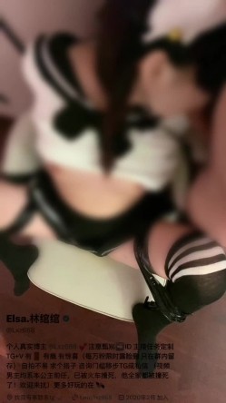 穷人女神富人母狗，超高颜值极品空姐【林绾绾】门槛1888福利，啪啪调教深喉毒龙脚踩骚穴，母狗属性拉满了 截图15
