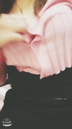 “鸡巴好硬~我要来高潮了”对话超淫荡，顶级骚母狗大奶妖媚【雪儿】群福利，户外车震3P淫声浪语骚得离谱 截图5