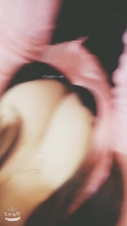 “鸡巴好硬~我要来高潮了”对话超淫荡，顶级骚母狗大奶妖媚【雪儿】群福利，户外车震3P淫声浪语骚得离谱 截图8
