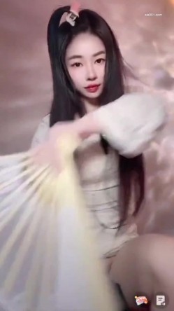 漂亮某音主播 我们也是有才艺的 笑什么 哎呀我的妈耶 骚货露出了好大好肥的鲍鱼 截图15