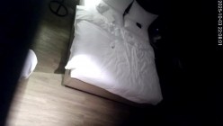 天眼酒店偷拍 ️白领情侣开房滚床掐着女友脖子窒息做爱据说这样会缩阴夹着鸡巴很爽 截图6
