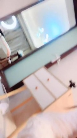【美女落九川】超高颜值学生妹，活力美少女，说话嗲嗲很会玩诱惑，掏出美乳揉捏，翘起美腿拨开内裤，手指扣穴水声 截图13