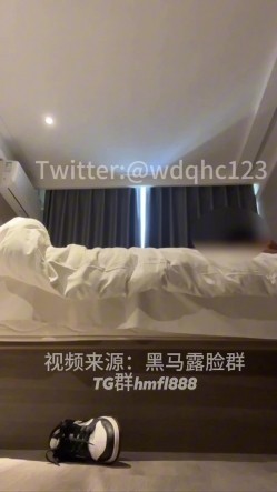 推特68万良家杀手「我的枪好长」年后第一炮，极品母狗被疯狂打桩，两条腿被操的无助颤抖，又摇要又不耐操，对白可射 截图4