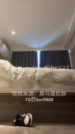 推特68万良家杀手「我的枪好长」年后第一炮，极品母狗被疯狂打桩，两条腿被操的无助颤抖，又摇要又不耐操，对白可射 截图6