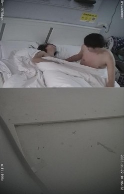 流出安防酒店偷拍 大学生情侣开房小哥睡醒草女友换了两个方向草 截图3