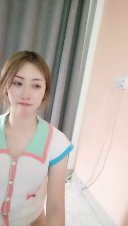 高颜值小姐姐【奶放多了】，跳蛋淫骚，‘困了你就睡呀，我还想自慰一会’，放声叫春，真尼玛诱人！ 截图6