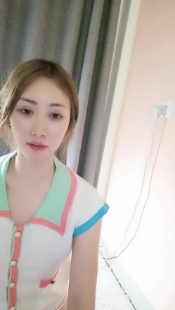 高颜值小姐姐【奶放多了】，跳蛋淫骚，‘困了你就睡呀，我还想自慰一会’，放声叫春，真尼玛诱人！ 截图9