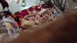 【极品稀缺 ️偷拍邻居】窗户偷拍情侣被操实在忍不住大叫 用被子捂嘴 各种姿势干一遍 操不尽的疯狂 截图13