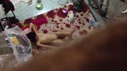 【极品稀缺 ️偷拍邻居】窗户偷拍情侣被操实在忍不住大叫 用被子捂嘴 各种姿势干一遍 操不尽的疯狂 截图14