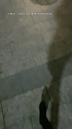 豪乳女神户外一姐回归【你好迷人】真实勾引出租车司机车震无套做爱 半藏密诱街头女 勾引滴滴车上郎 截图1