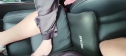 野外车震高冷女上司 ️打开车门后入操逼 ️狠狠的内射溢出精液 截图1
