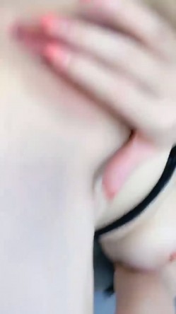 嫩模小白兔！极品尤物乖巧美女！情趣装露出奶子，小舌头 截图12