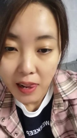 极品人妻！刺激，【放肆的小水娃】，真实良家，标准的贤妻良母，厨房搔首弄姿 截图9