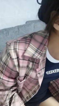 极品人妻！刺激，【放肆的小水娃】，真实良家，标准的贤妻良母，厨房搔首弄姿 截图14