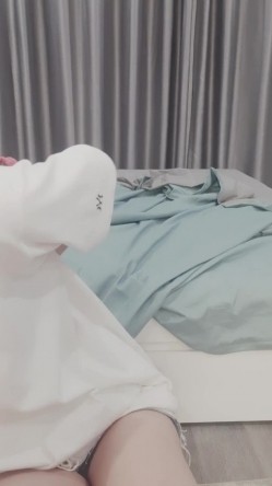 清纯校花，好像是学摄影的，【鸭鸭】，很少上线，还买了单反相机，100%恋爱感觉，反差感贼强 截图3