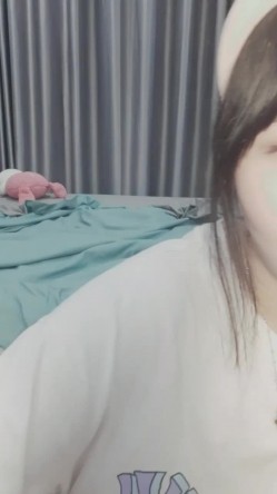 清纯校花，好像是学摄影的，【鸭鸭】，很少上线，还买了单反相机，100%恋爱感觉，反差感贼强 截图9
