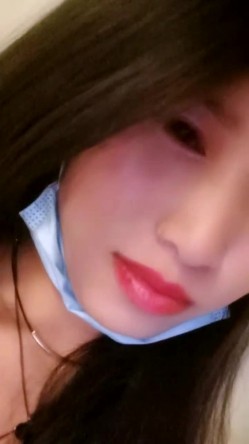 极品颜值骚妇，【小水泡萝卜】跳蛋S逼，粉丝互动，淫声都能听射，窃窃私语，勾魂摄魄娇喘 截图2