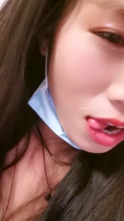 极品颜值骚妇，【小水泡萝卜】跳蛋S逼，粉丝互动，淫声都能听射，窃窃私语，勾魂摄魄娇喘 截图8