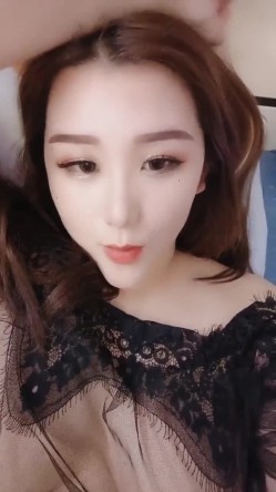 高颜值超级巨乳坦克『若水G』高清源码录制27小时直播合集 跟气球一样大的一对大咪咪超诱惑 截图1