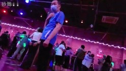 昆明舞厅内的淫乱 抓奶抠逼爱情就从舞厅开始 站炮偷情摸奶炮 性乱爆炸篇 截图16