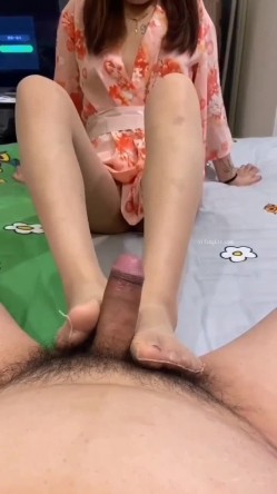 【极品御姐 ️完美露脸】超淫丝袜母狗『小语』2022新版私拍 爆裂黑丝各种爆操骚逼狼穴 淫荡高潮 高清720P原版 截图2