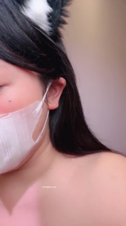 巨乳肥臀『粉白荔枝』声音好听奶子巨大上帝视角道具自慰 截图2
