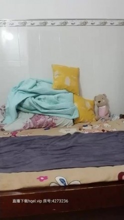 苗条身材大奶少妇乳推多种姿势口交，69上位骑乘翘屁股老汉推车，晃动大奶呻吟娇喘非常诱人 截图9