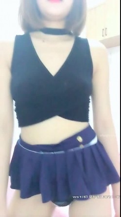 超可爱的女孩 ️-，眼神水汪汪 ，随音乐而嗨：我来姨妈了，不要看啦，给你看姨妈巾好了，怎么抖这样吗，啊~摁啊~叫床好听！ 截图9
