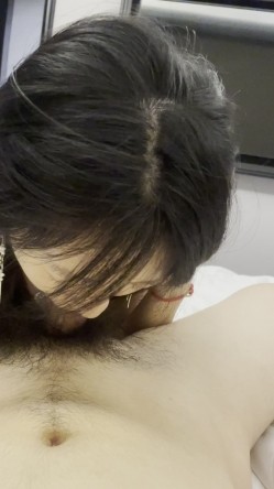 河南甜美妹子白天清纯对比酒店里全裸反坐骑乘 白T低头深喉被按头还说 下去啊 真实感拉满 截图2