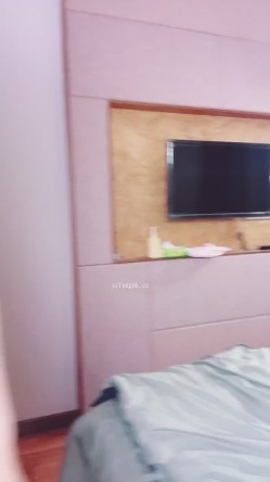 重口【淼淼很多水】被猛男各种姿势猛操 倒挂金钩吃鸡舔逼 骑乘后入 掐脖子干到哭了 截图11