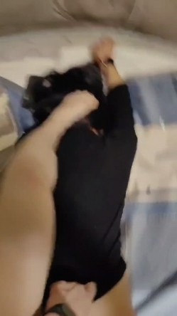 推特极品人形小母狗【Cc重制版】绝版福利，花式调教露出肛塞口交M腿狗链吃烟灰喝尿 截图16