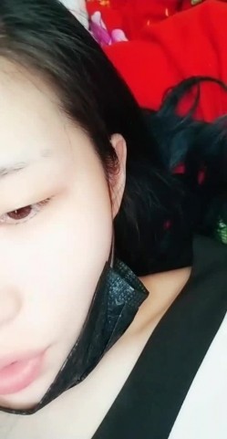 毛毛比较多身材不错美乳新人女主播 性感漏奶情趣装自摸抠逼秀 很是诱惑喜欢不要错过 截图2