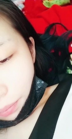 毛毛比较多身材不错美乳新人女主播 性感漏奶情趣装自摸抠逼秀 很是诱惑喜欢不要错过 截图3