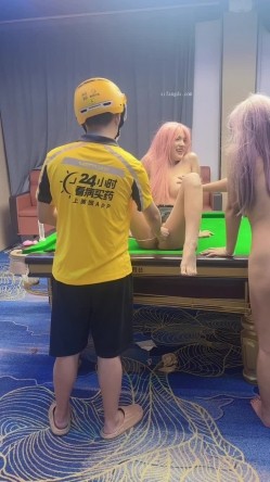 查小理颜值母狗【桃桃丸子】调教双母狗，健身房露出屌爆了，强烈推荐 截图2