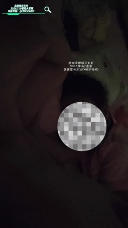 姨夫长期出差不在家、记录偷拍我的极品小姨「喜欢我的小姨」她最喜欢在上面,分分钟到高潮，她到高潮后,我也被她坐射了 截图16