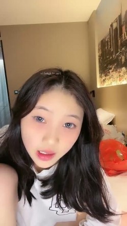 新人！正宗校花下海！超级漂亮~【低调糯米团】扣穴自慰~爽 截图6