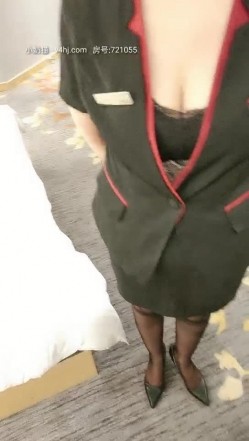 【勾搭良家少女】酒店大堂经理被我叫到房间里调戏成功 给我口爆 扣的她哗哗流水 截图1